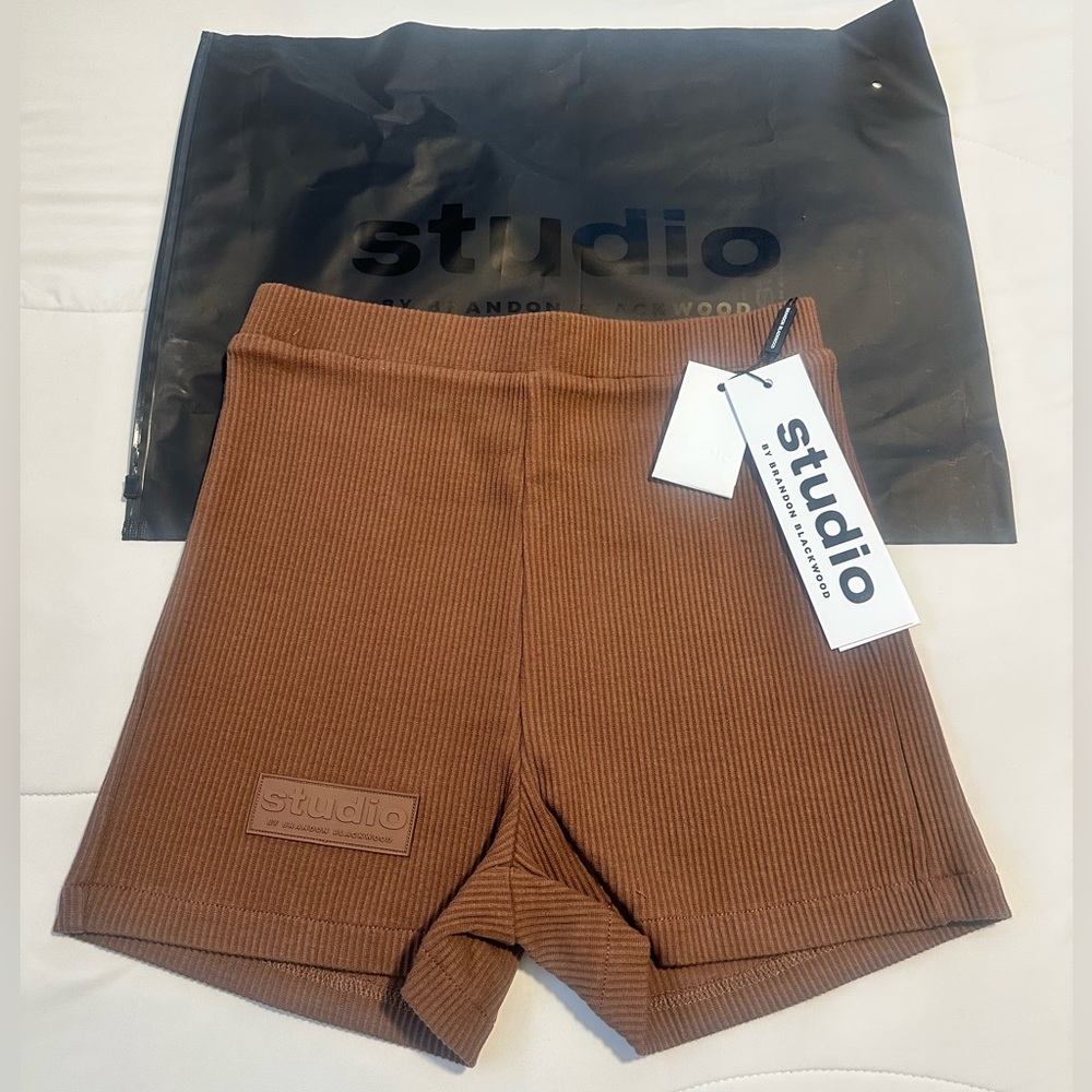 NWT Brandon Blackwood Studio Ribbed High Waist Short🐻